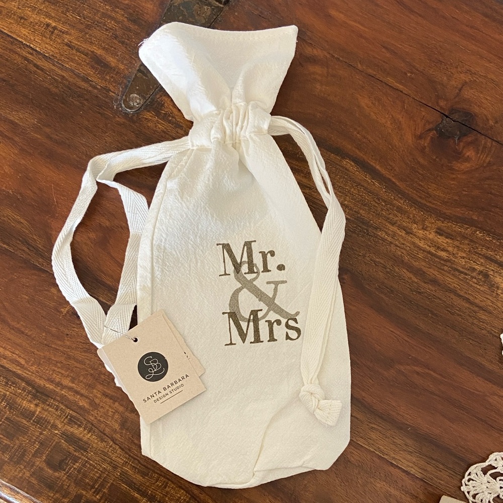 NWT Mr. &‎ Mrs. Cotton Wine Bag